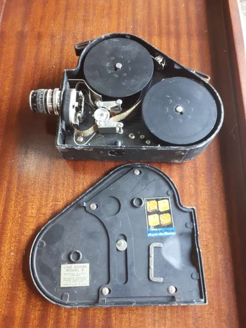 Cine Kodak Model E 16mm Movie Camera Circa 1937 - 1946