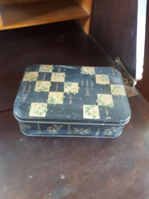 Vintage Japanese Tea Tin