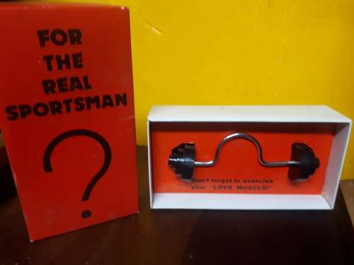 Retro Love Muscle Weight Gimmick In Box