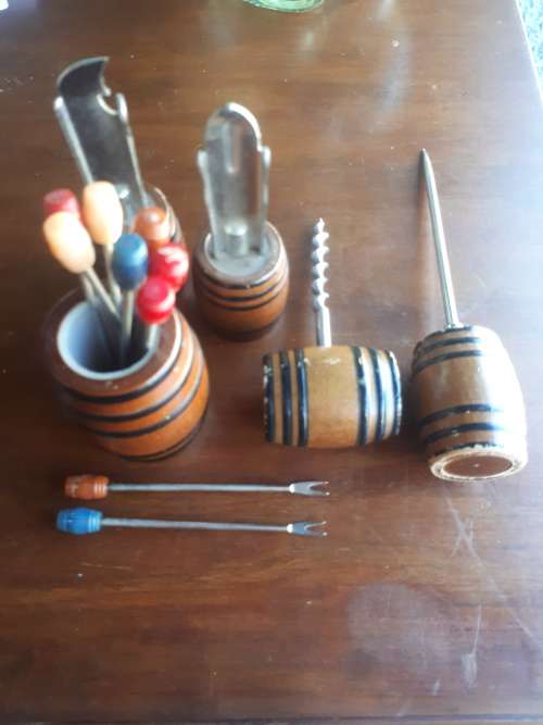 Collection of Retro Barrel Shaped Bar Accessories
