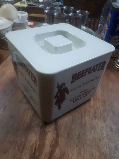Vintage Beefeater Dry Gin Ice Bucket