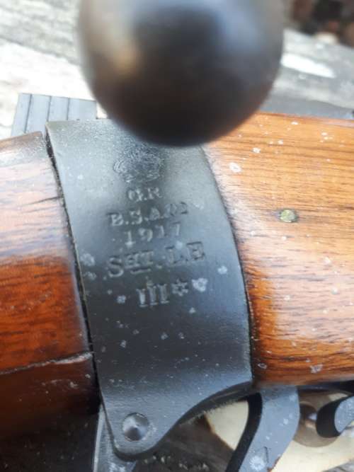 Circa 1917 Lee Enfield 303 Bolt Action Rifle SHT L.E MKIII (READ DESCRIPTION)
