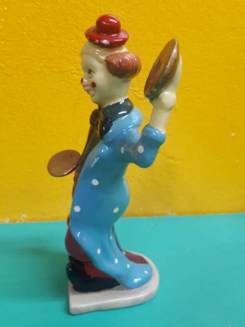 Stunning Highly Detailed Handpainted Ceramic Glazed Clown Figure