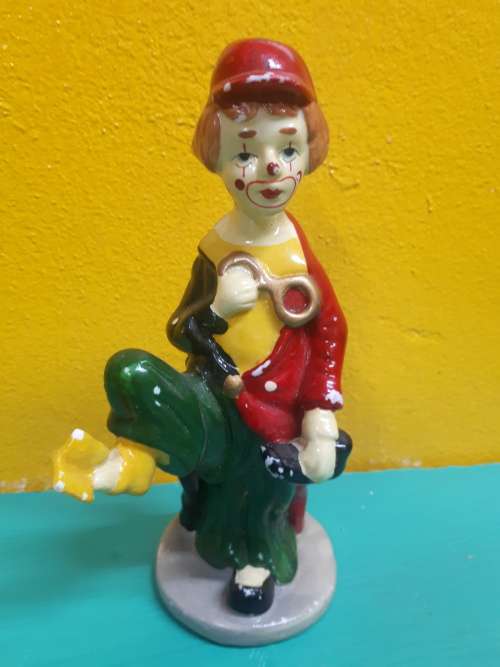 Stunning Highly Detailed Handpainted Ceramic Glazed Clown Figure