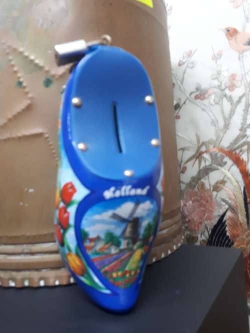 Painted Wooden Dutch Clog Moneybox With Lock @ Keys