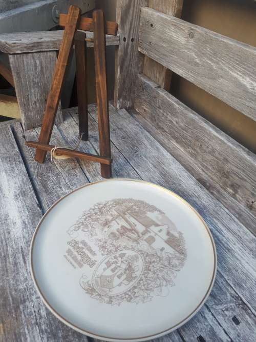 Huguenot SA Oude Meester Wijn Museum Plate on Stand