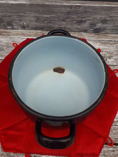 Vintage Farmhouse Enamel Pot