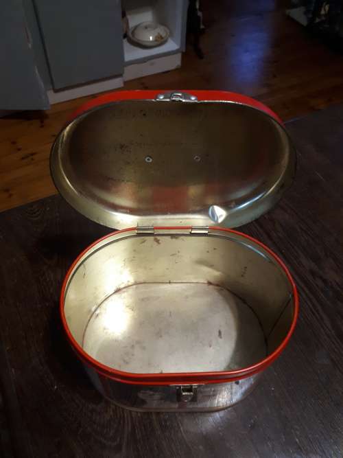 Retro Contemporary Coca Cola Tin Lunch Box
