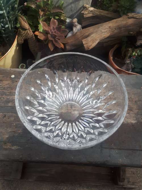 Stunning Crystal Bowl Mounted On Three Legs