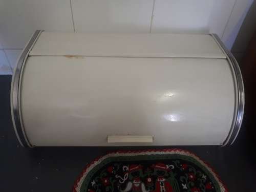 Retro Enamel Bread Bin