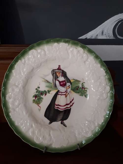 Vintage Alfred Meakin French Costumes 18th Cent Collectors Plate