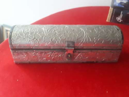 Vintage Plated Scroll Holder