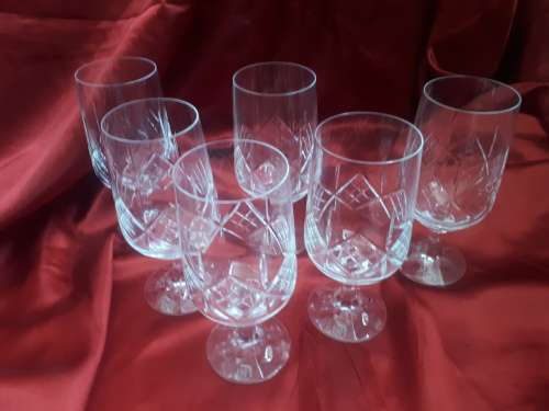 Set of 6 Retro 1980`s Nampak Watermarked Crystal Beer Glasses (Mint Condition)