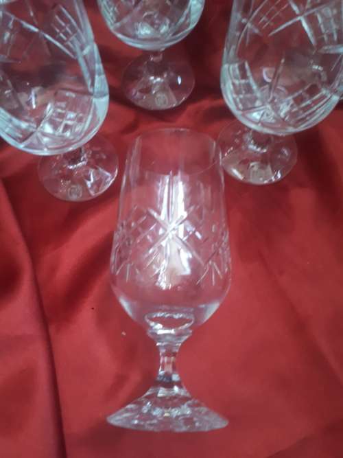 Set of 6 Retro 1980`s Nampak Watermarked Crystal Beer Glasses (Mint Condition)