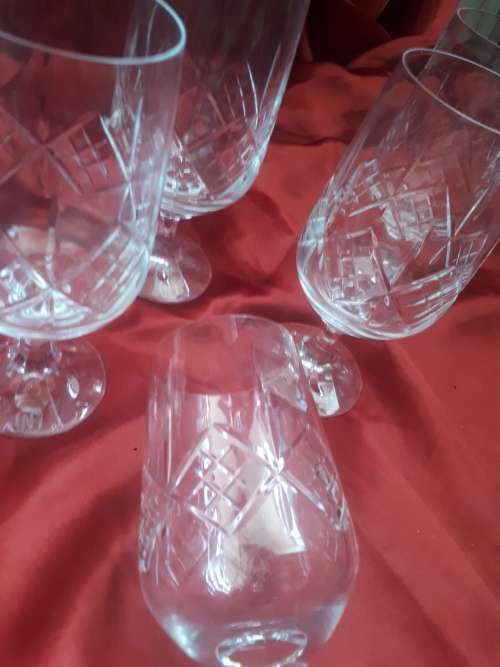 Set of 6 Retro 1980`s Nampak Watermarked Crystal Beer Glasses (Mint Condition)
