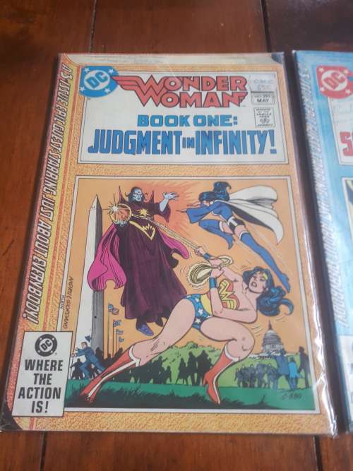 1982 DC Comics Wonder Woman Book 1 / 2 / 3 - Sold As Complete Set