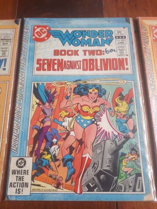 1982 DC Comics Wonder Woman Book 1 / 2 / 3 - Sold As Complete Set