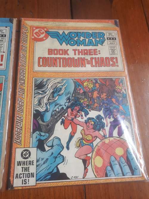 1982 DC Comics Wonder Woman Book 1 / 2 / 3 - Sold As Complete Set