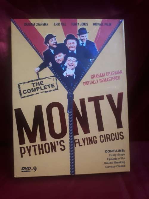 The Complete MONTY PYTHON`S Flying Circus 2 Disc DVD BOXSET