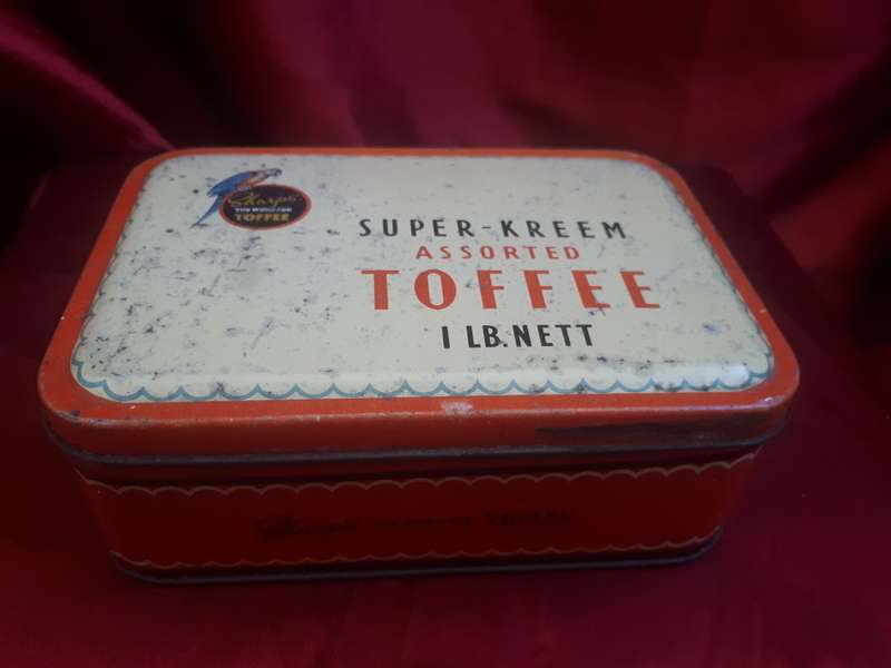 1940`s Sharps Super Kreem Assorted 1 lb Toffee Tin