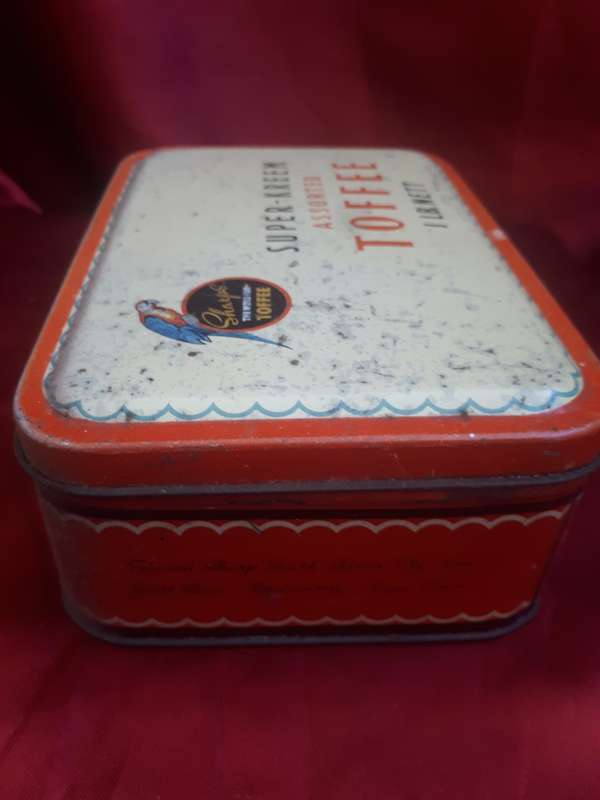 1940`s Sharps Super Kreem Assorted 1 lb Toffee Tin
