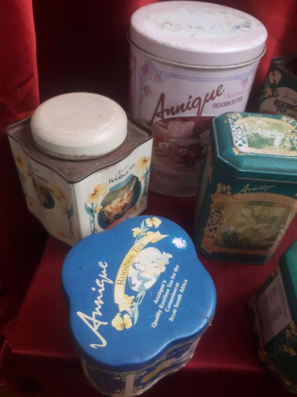 6 x Retro Annique Rooibos Tea tins