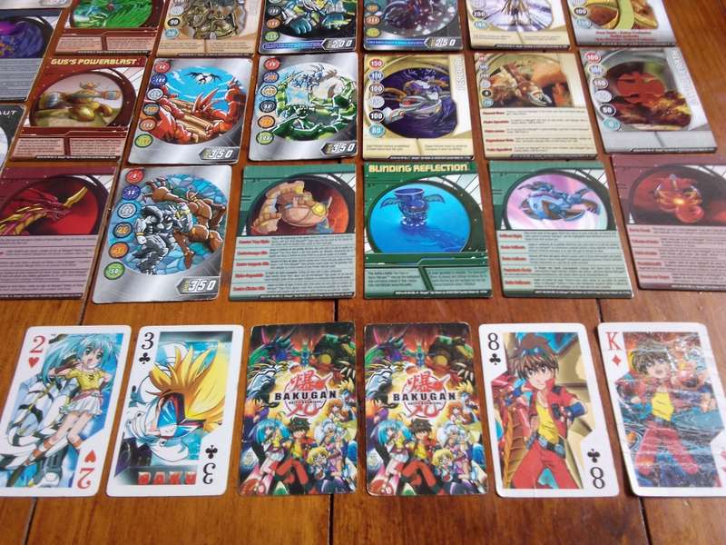 33 x (2008 - 2010) BAKUGAN BATTLE BRAWLERS TRADING CARDS