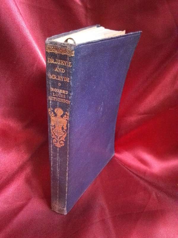1910 - 1940 Collins Pocket Edition `Dr Jekyll and Mr Hyde Robert Louis Stevenson