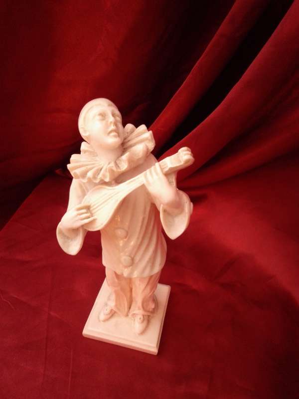 Vintage Resin Figure `Musician`