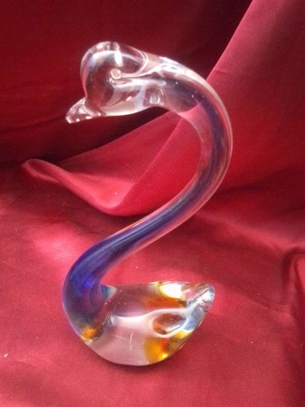 Beautiful Tall Murano Glass Swan