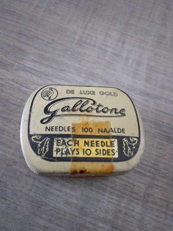 Gallotone De Luxe Gold Gramophone Needles In Original Tin (91/100)