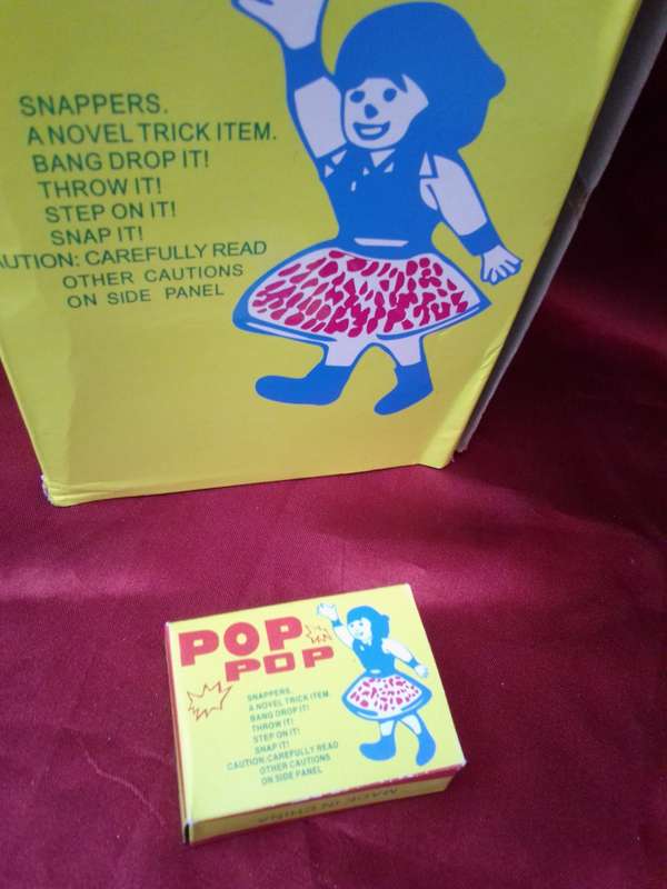 Retro 80`s POP POP Snappers