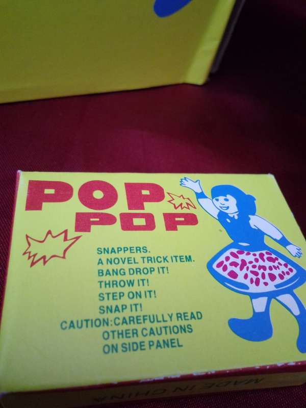 Retro 80`s POP POP Snappers