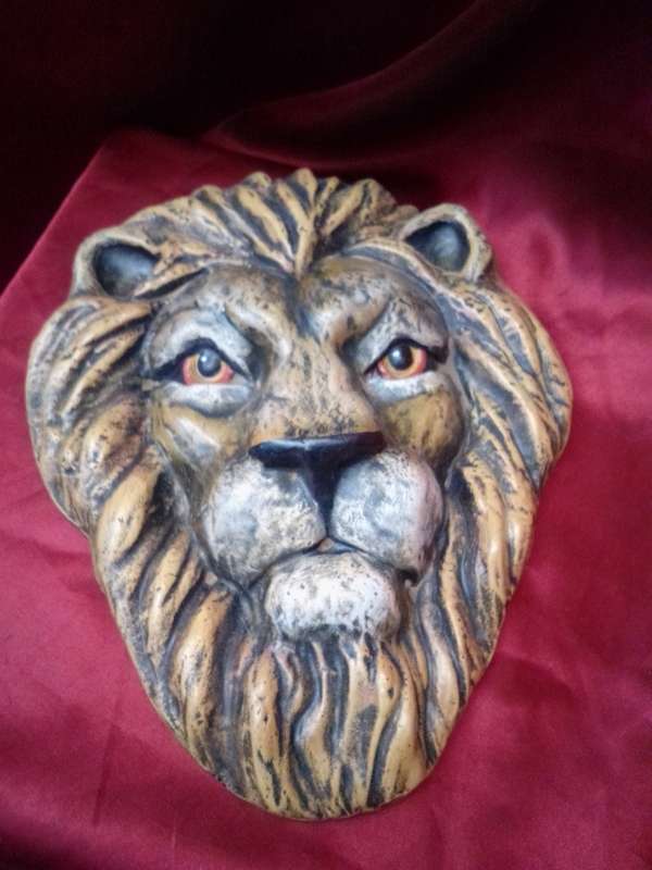 Vintage Hand Painted Ceramic Lions Head Wall Plaque
