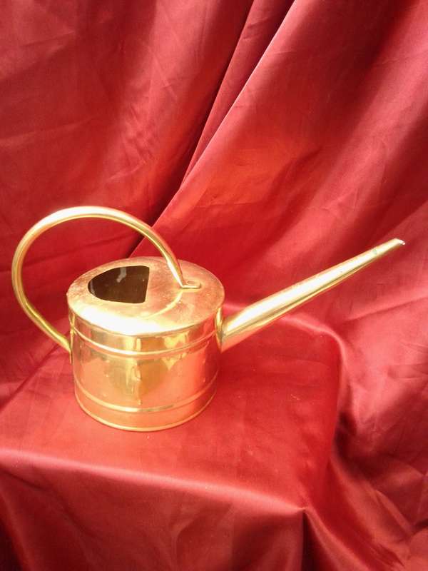 Late Victorian Early Edwardian Hammered Brass Water Can