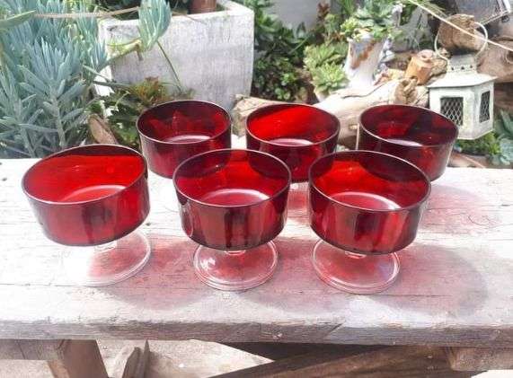 Set of 6 Retro Ruby Red French Champagne / Dessert Glasses (70's - 80's)