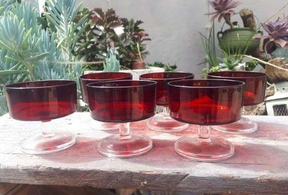 Set of 6 Retro Ruby Red French Champagne / Dessert Glasses (70's - 80's)