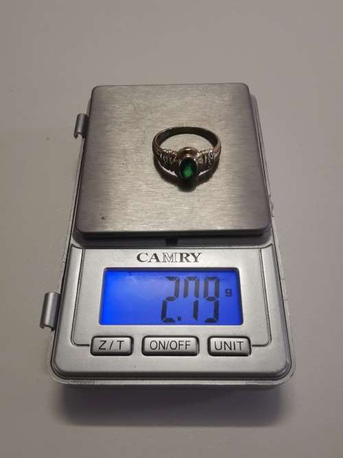 9ct Ladies ring- 2,79g