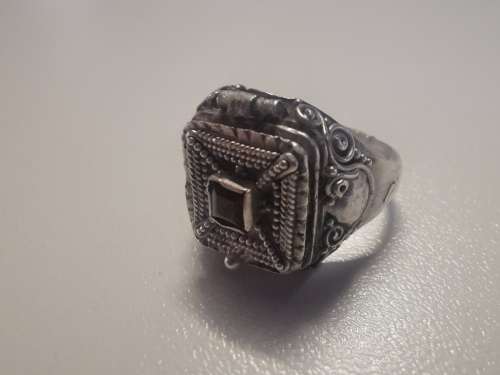 .925 Sterling silver Poison ring