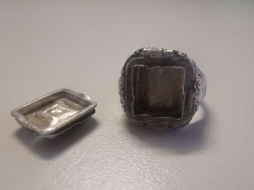 .925 Sterling silver Poison ring
