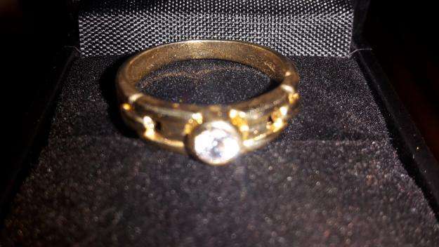 9ct GOLD RING (incl evaluation certificate-R3400)