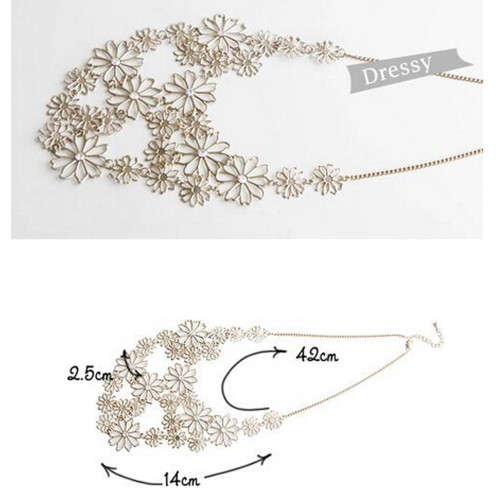 *** STUNNING *** GOLDEN HOLLOW FLOWER NECKLACE