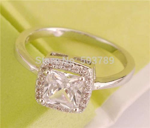 CHARMING CUBIC ZIRCONIA SQUARE FASHION LADIES RING SIZE 8