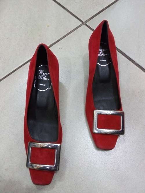 Roger Vivier Belle Vivier suede pumps