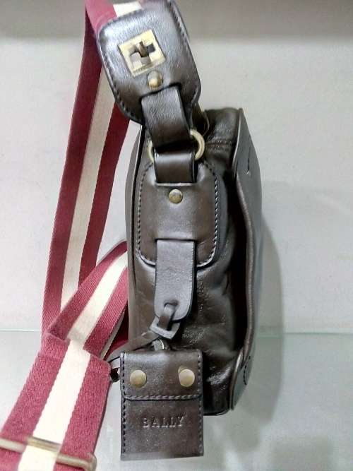 Bally Messenger Bag (Curtina Gkei)