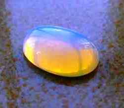 18 X 13MM UNUSUAL SRI LANKA MOONSTONE.