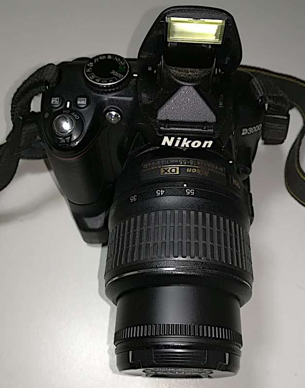 Nikon DSLR D3000 Camera many extras Super Bargain Buy for 7 days only