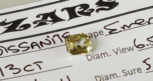 1.13 ct- GREEN/YELLOW- VS2  -6.5mm- MOISSANITE **Beautiful Top Quality Gem**