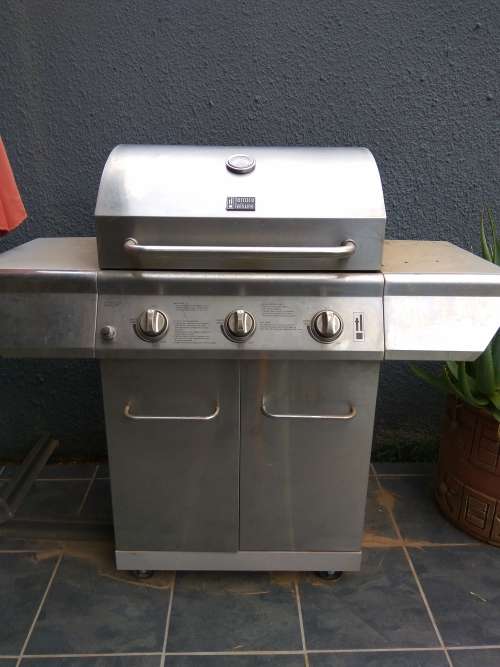 Terrace Leisure Saturn 220 - 3 Burner Gas Braai
