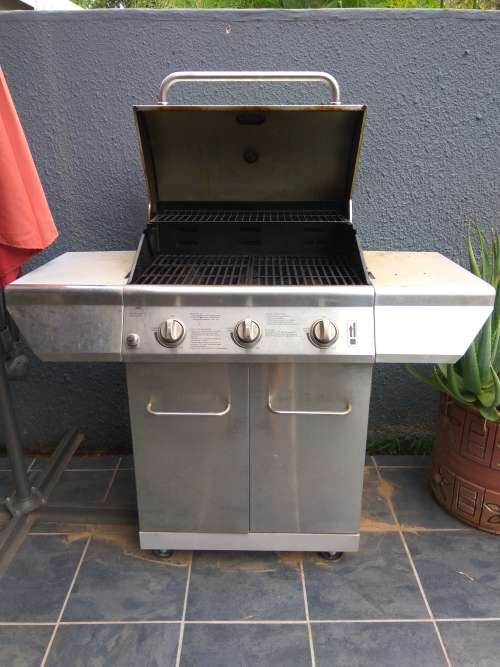 Terrace Leisure Saturn 220 - 3 Burner Gas Braai
